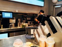 -喜茶(北京华贸购物中心店)