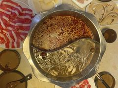 -歪小孩山野鲜货火锅店(银河名座店)