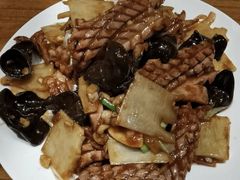 -泉畔人家·老济南经典鲁菜(大明湖店)