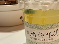 手作双柚汁-桂满陇·江南茶餐厅·蟹黄小笼汤包(中山公园店)