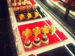 -Salon de The de Joel Robuchon(外滩18号店)