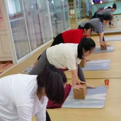 -爱尔乐美孕产瑜伽·普拉提
