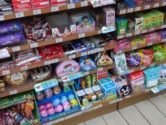 -全家便利店(洛川东路店)