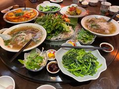 -大头虾越式风味餐厅(光明广场店)