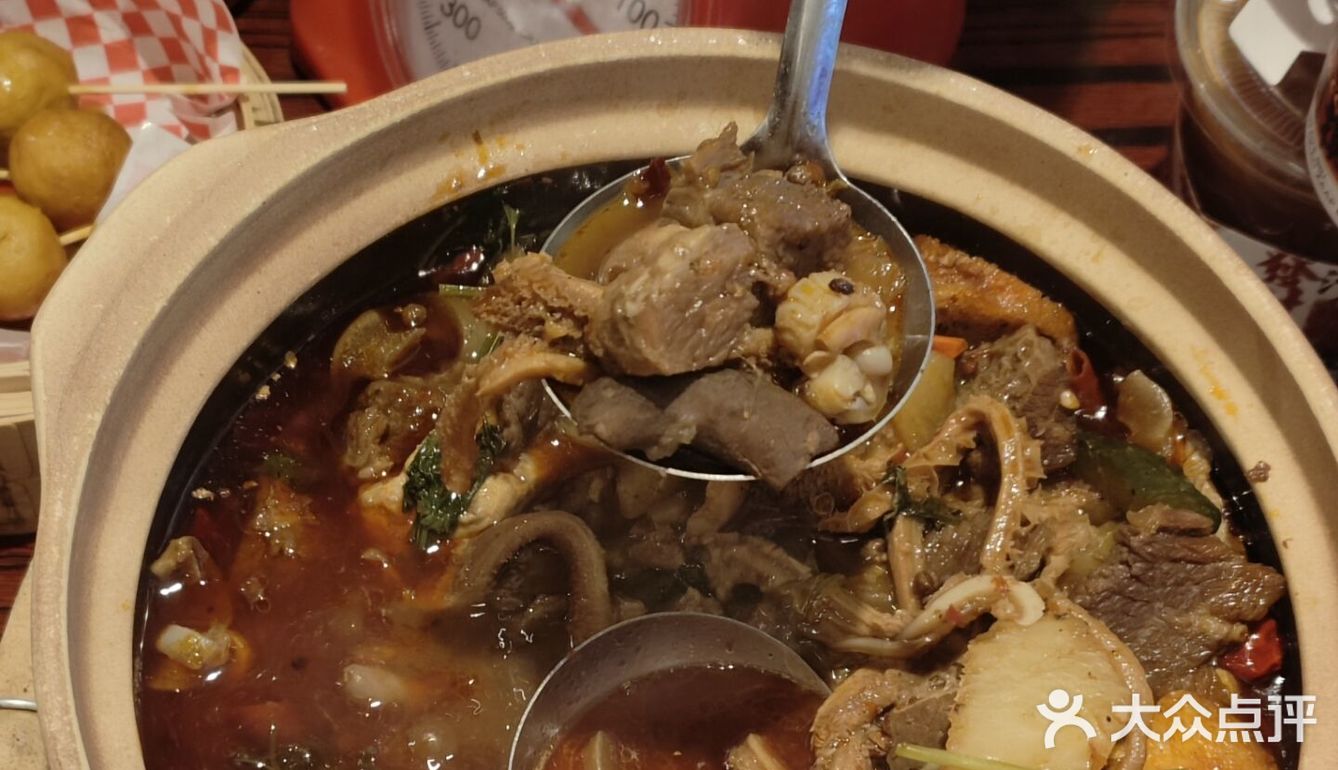 打卡广州排名第一的沙胆彪[害羞]重庆也能吃到好吃的牛杂煲了
