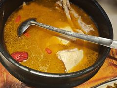招牌酸萝卜老鸭汤-吕记老鸭汤·徽菜馆(东营路店)