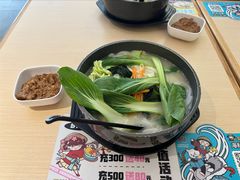 -灵芝妹子海鲜米线(劳动公园店)