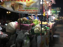 -芒果糯米饭摊子