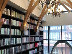 -钟书阁(松江泰晤士小镇店)