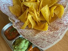 炸玉米片配牛油果-HFFOUSA TACO弗萨塔可墨西哥餐厅(颐堤港店)