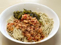 辣肉拌面-小桃园餐厅