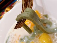 黄金孖宝绿茶拉面-甜心妈妈·榴莲星级糖水(北京路总店)