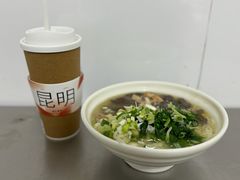 -文山荷鲜居(翠湖店)
