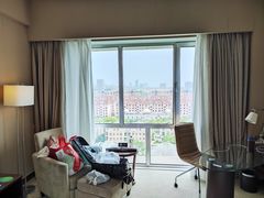 -南桥绿地铂骊酒店