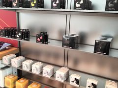 -Apple零售店(华贸购物中心店)