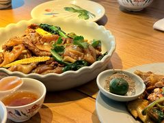 泰式炒牛河-大头虾越式风味餐厅(光明广场店)