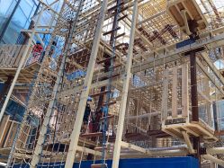 -PIPIKINGDOM皮皮王国欢乐号(欢乐海岸购物中心店)