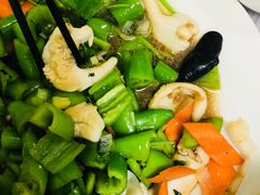 油泼鸟贝-宾朋海鲜特色美食餐厅·纯手工鲅鱼水饺(兴海路店)