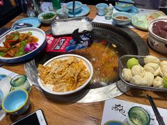 -山河屯铁锅炖·非遗东北菜(南山店)
