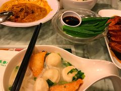 咖喱牛腩饭-翠华餐厅
