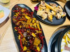 -一朵菌·野生菌探索家火锅(南亚店)