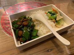 辣爆小公鸡面-锅儿挑面馆