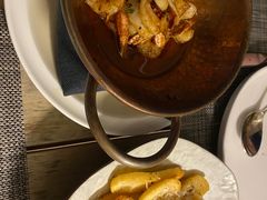 -MONICH牛排融合餐厅(和义大道购物中心店)