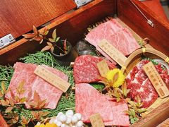 -山川小町·极番烧肉(新地假日广场店)