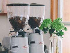 -Line 咖啡(石厦花园店)