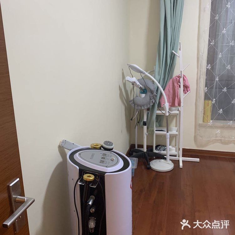 到之后商家就会出来接的！
