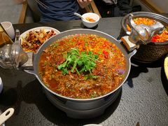 -万重锦·人文川菜馆(骡马市店)