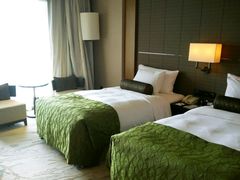 -上海滴水湖皇冠假日酒店