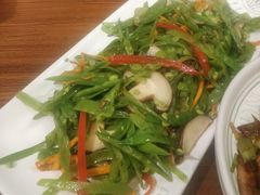 五彩花菇荷兰豆-云海肴·汽锅鸡·云南菜(美罗城店)