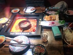 -老牌坊云南鱼豆花火锅(哈西万达店)