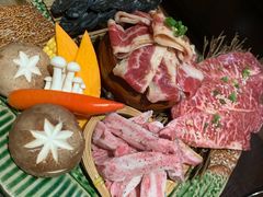 -山川小町·极番烧肉(新地假日广场店)
