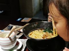 -一豚轩·烧鸟·豚骨拉面(五四路店)