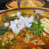 小巷子里宝藏小店铺湖南麻辣烫