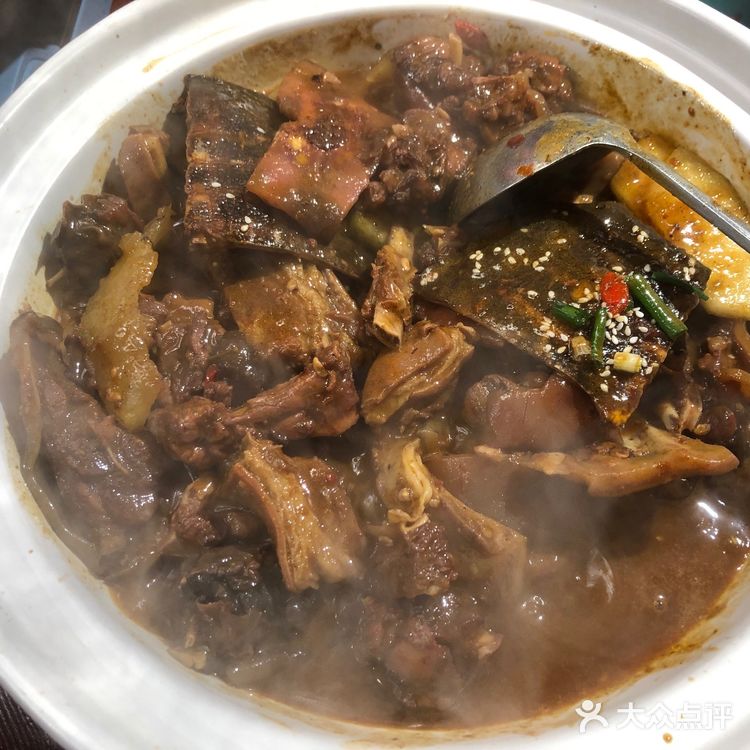 武汉最大的甲鱼馆，网红甲鱼大包风靡江城