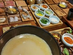 -银米·云南传统过桥米线(双廊黑金冠店)