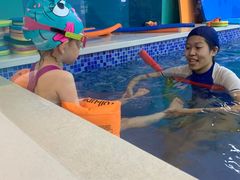 -Swim斯卫姆国际儿童游泳中心(红博中央公园店)