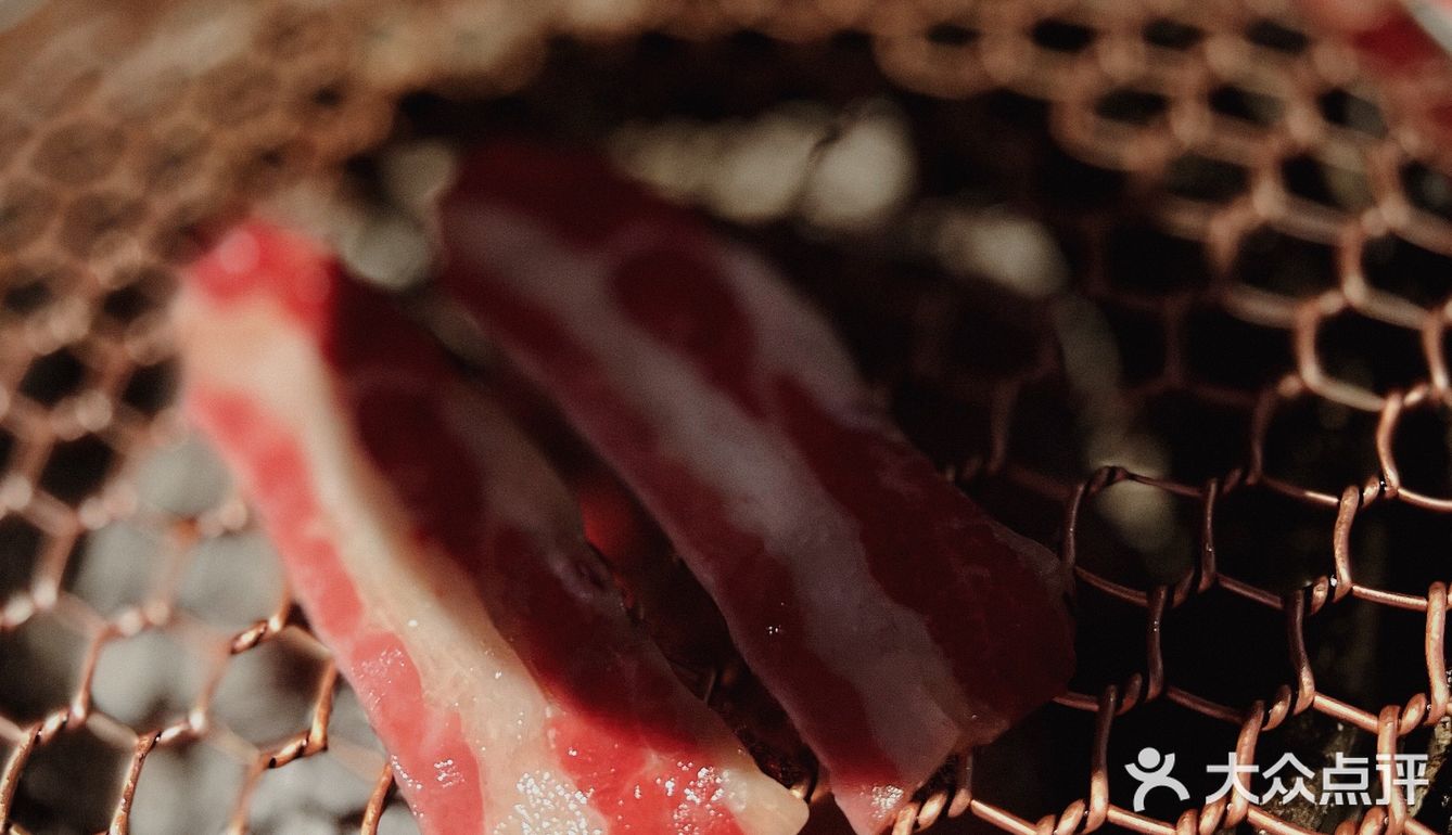 不能饿的肉｜过生日就要吃肉蛋糕
