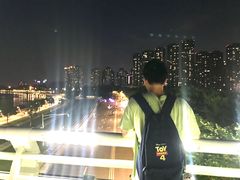 -南京眼步行桥