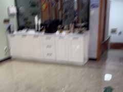 -茂菊口腔连锁(浦东南路店)