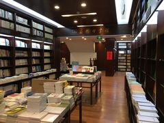 -新华书店(泉城路店)