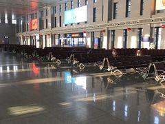 空荡的候车室-安阳东站