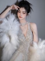 -艾米丽婚纱礼服