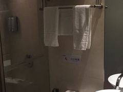 -卡罗酒店(东门晒布地铁站店)