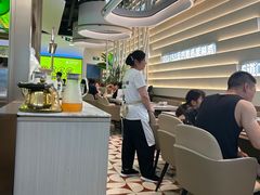 -洪氏嗨捞·广东猪肚鸡·椰子鸡火锅(西咸万象城店)