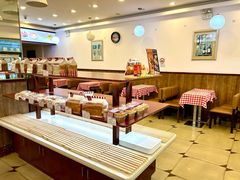 -红宝石·鲜奶小方·海派西点房(南丹店)