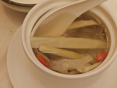 云腿扁尖煲老鸭汤-上海金桥红枫万豪酒店-万豪中餐厅